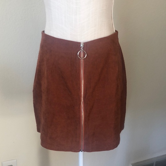 SHEIN Dresses & Skirts - NWOT orange/brown corduroy zip front skirt.